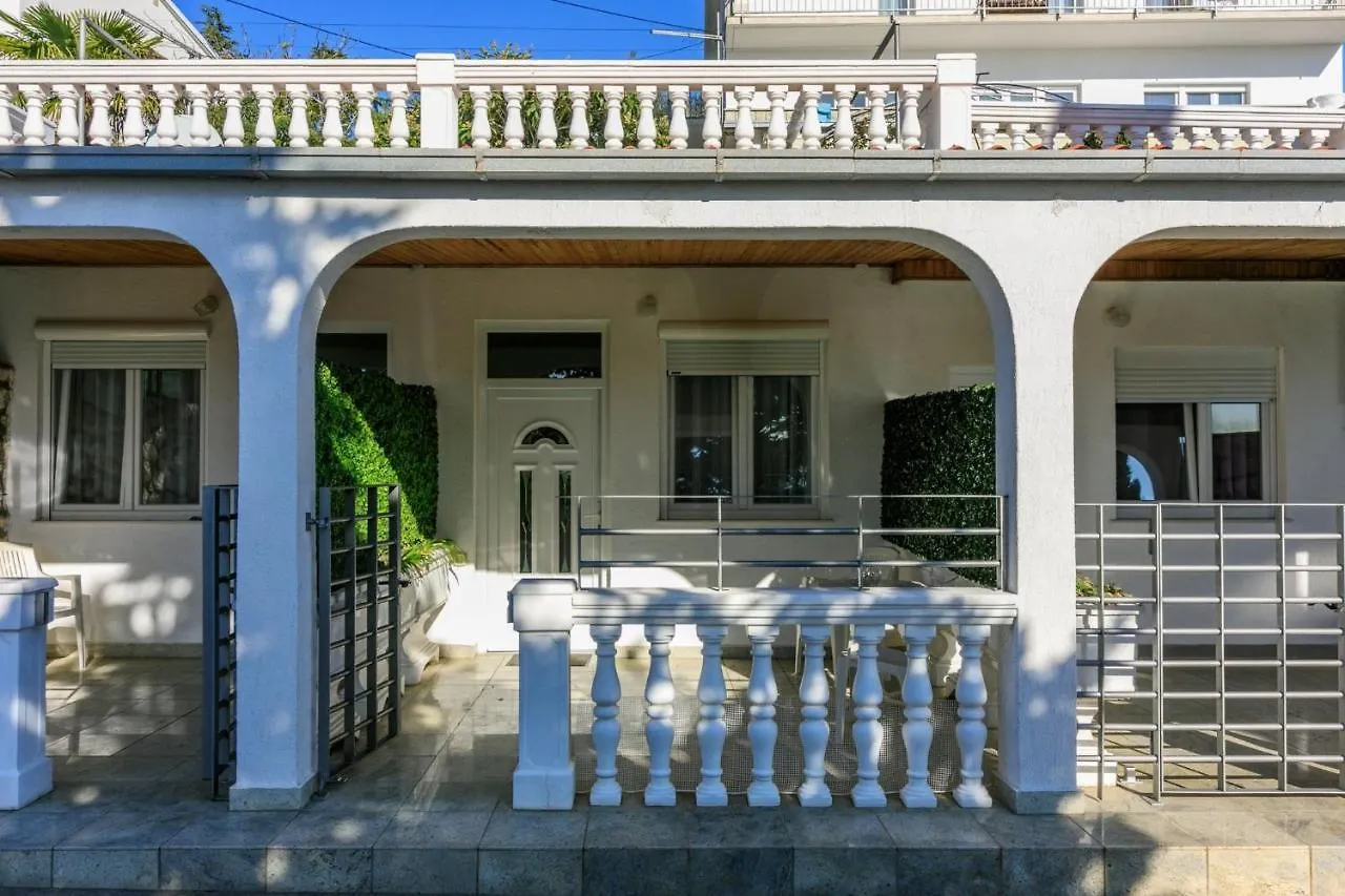 Antak Apartment Dramalj Croatia