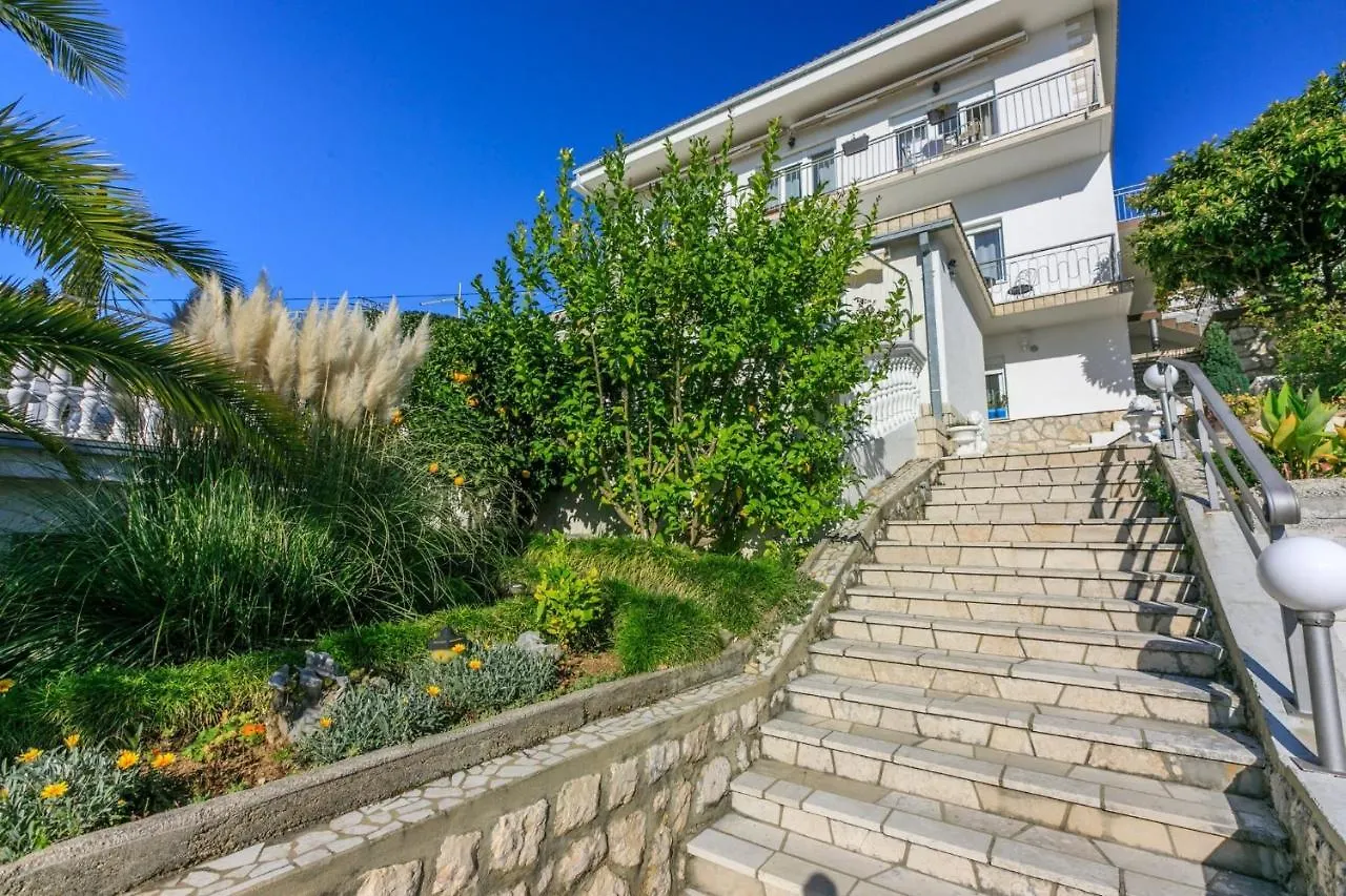 Antak Apartment Dramalj