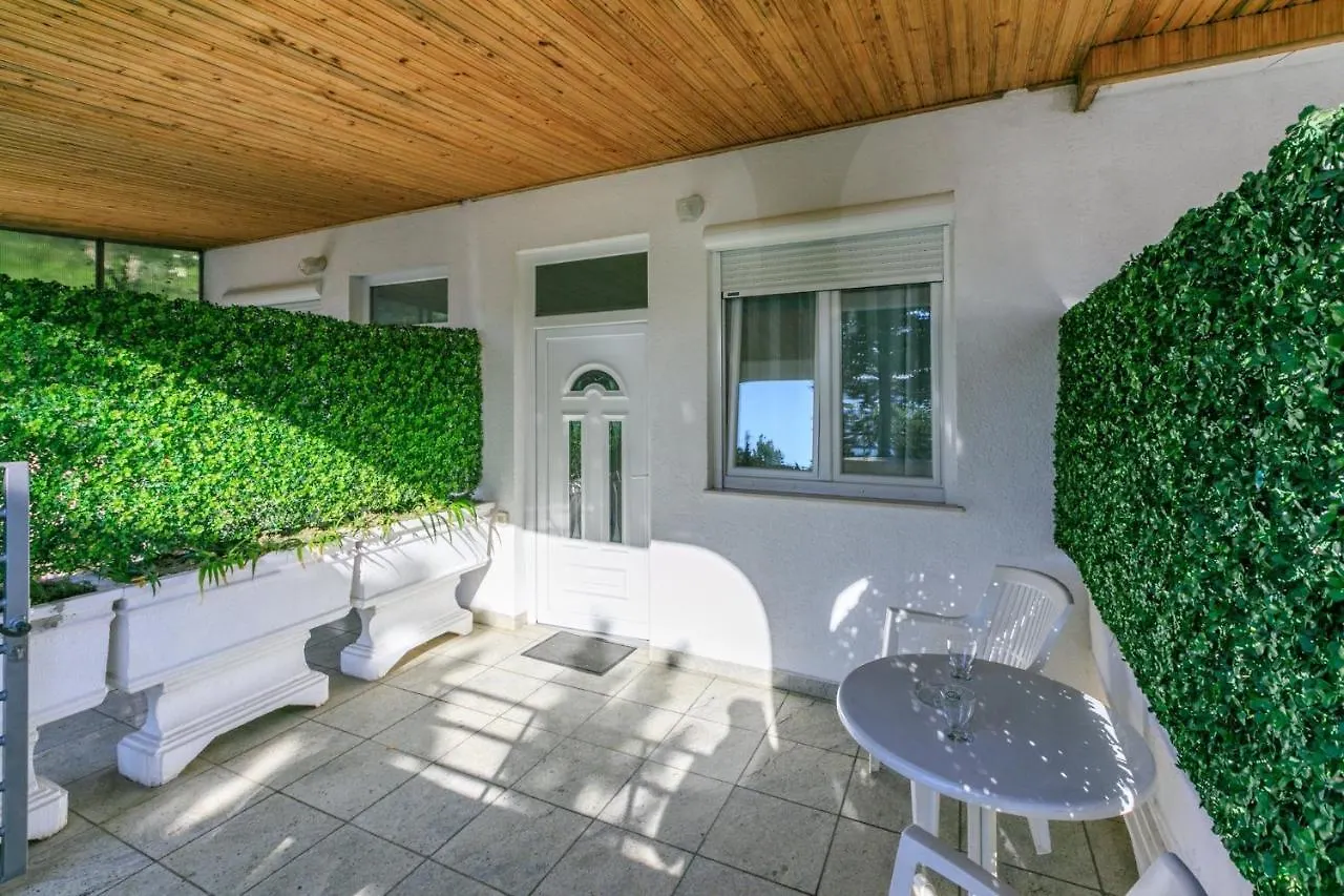 Antak Apartment Dramalj